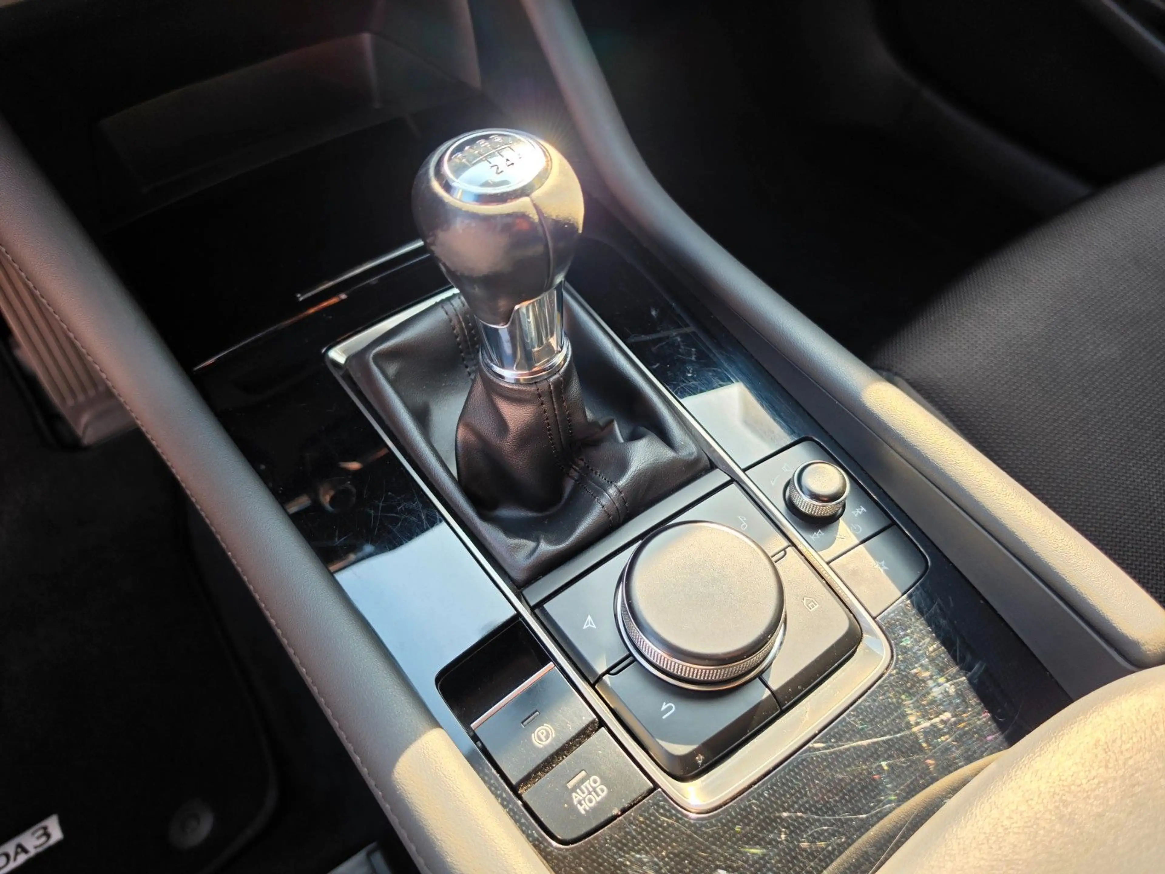 Mazda 3 Lim. 5-trg. Selection Navi AHK BOSE LED — photo 24