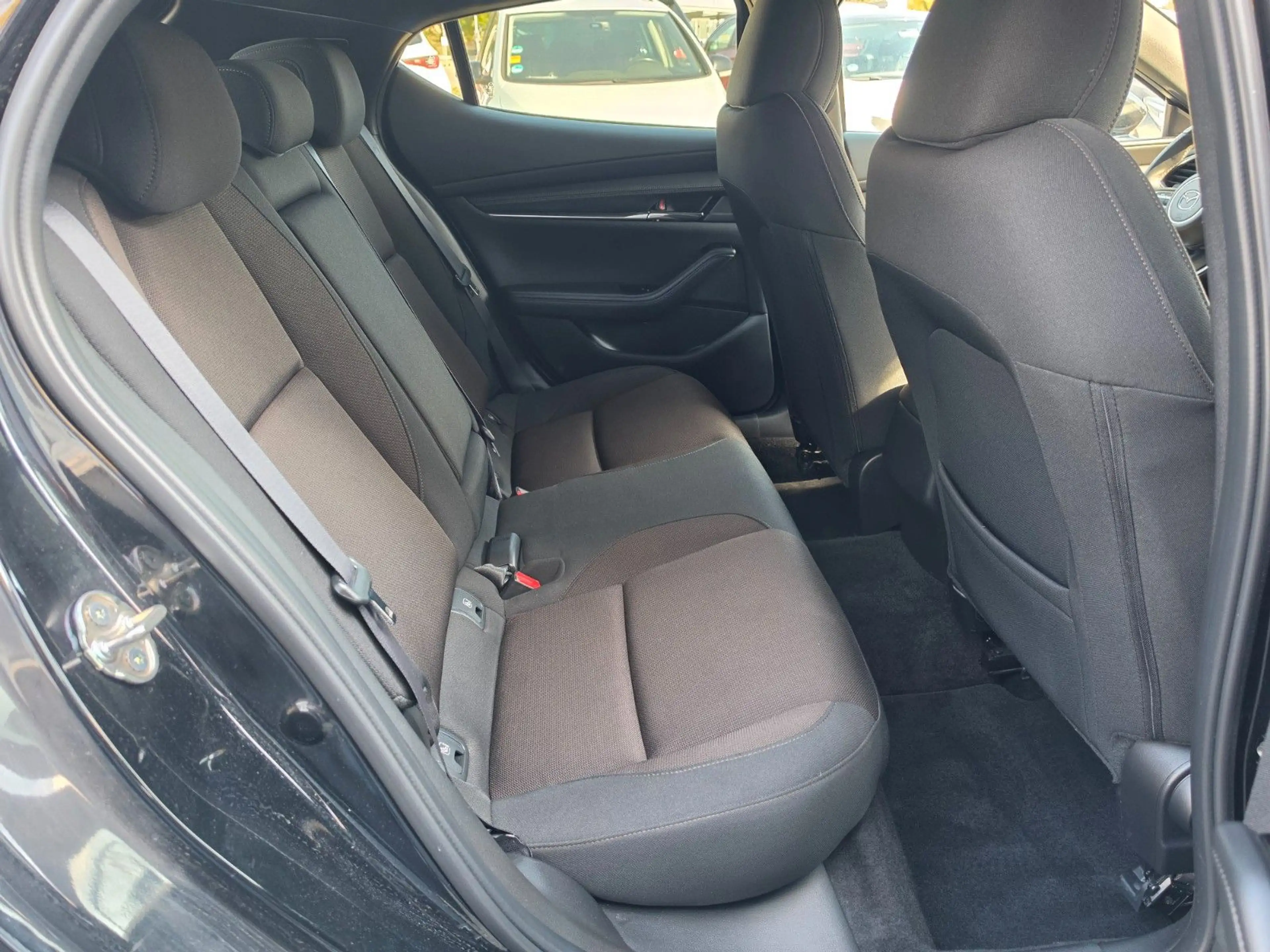 Mazda 3 Lim. 5-trg. Selection Navi AHK BOSE LED — photo 12