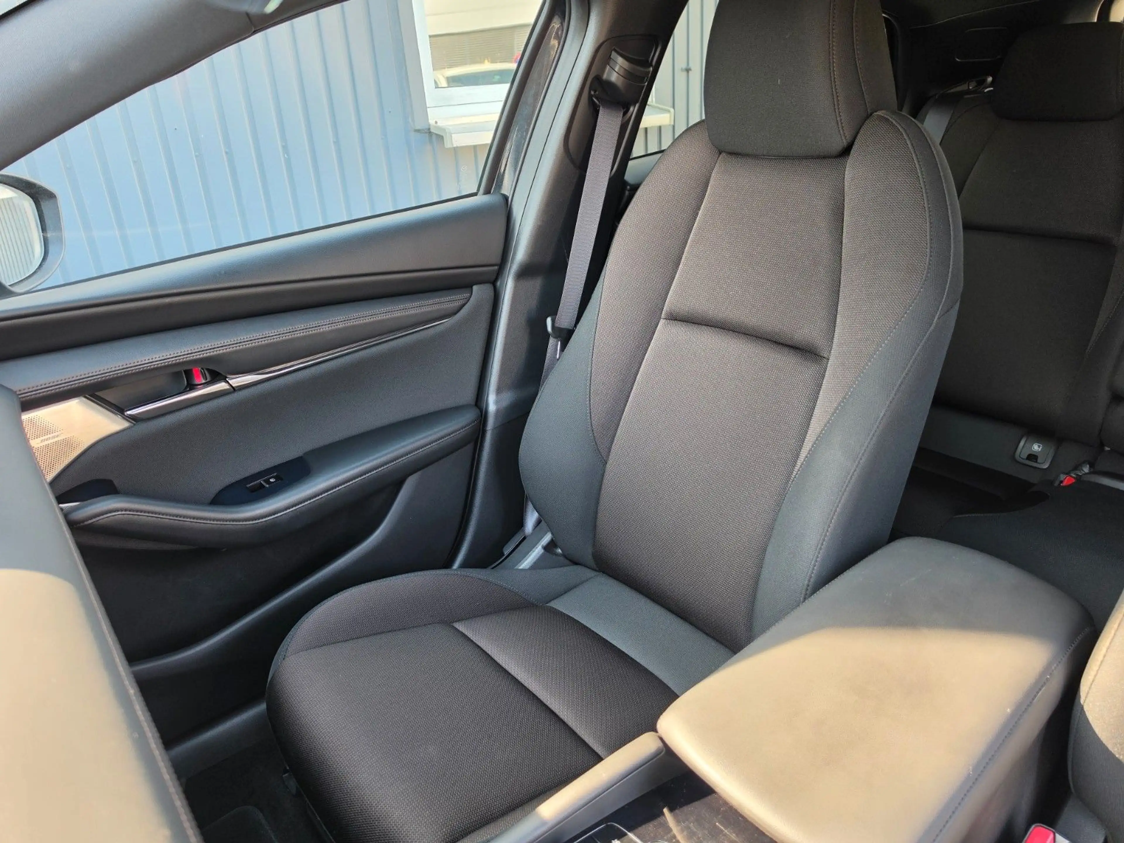 Mazda 3 Lim. 5-trg. Selection Navi AHK BOSE LED — photo 11
