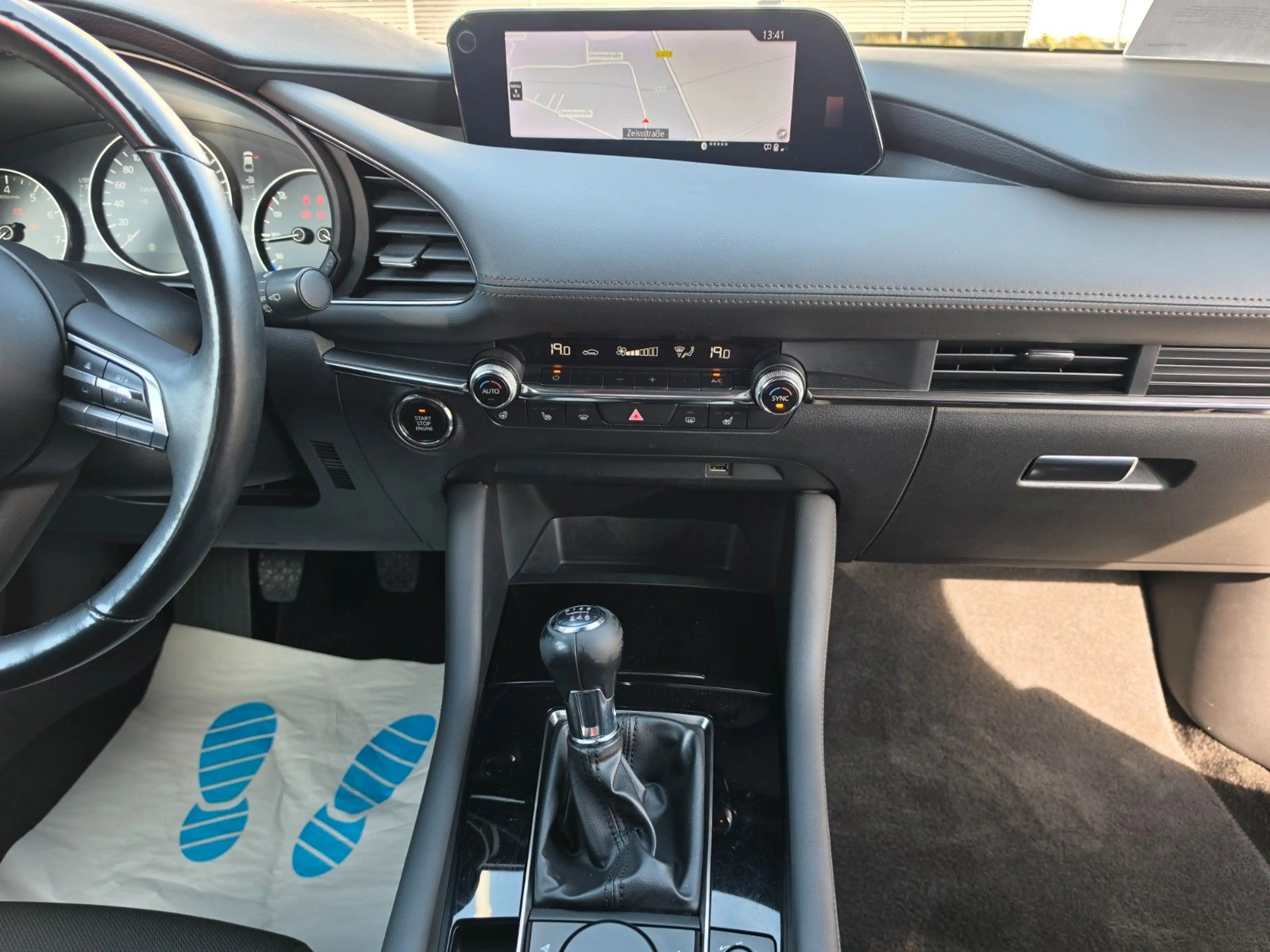 Mazda 3 Lim. 5-trg. Selection Navi AHK BOSE LED — photo 21
