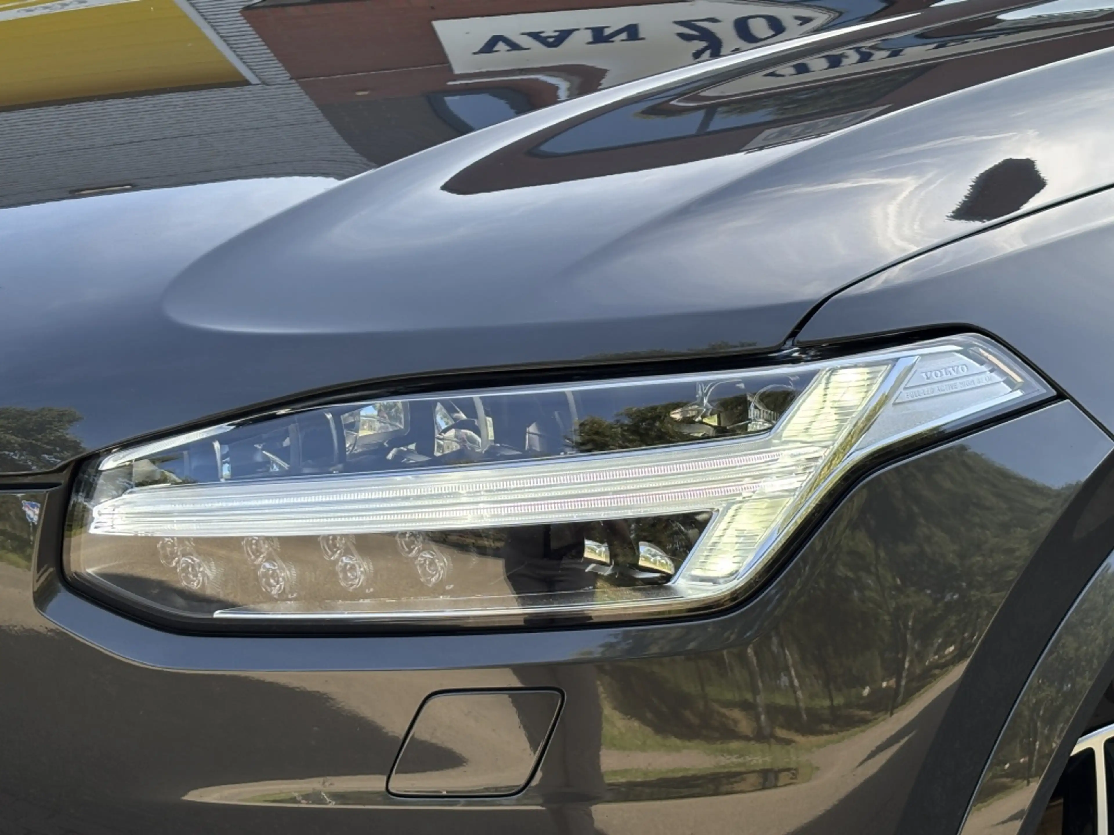 Volvo XC90 2.0 T8 AWD Ultimate Dark Pano Trekhaak Head-Up 21" — photo 9