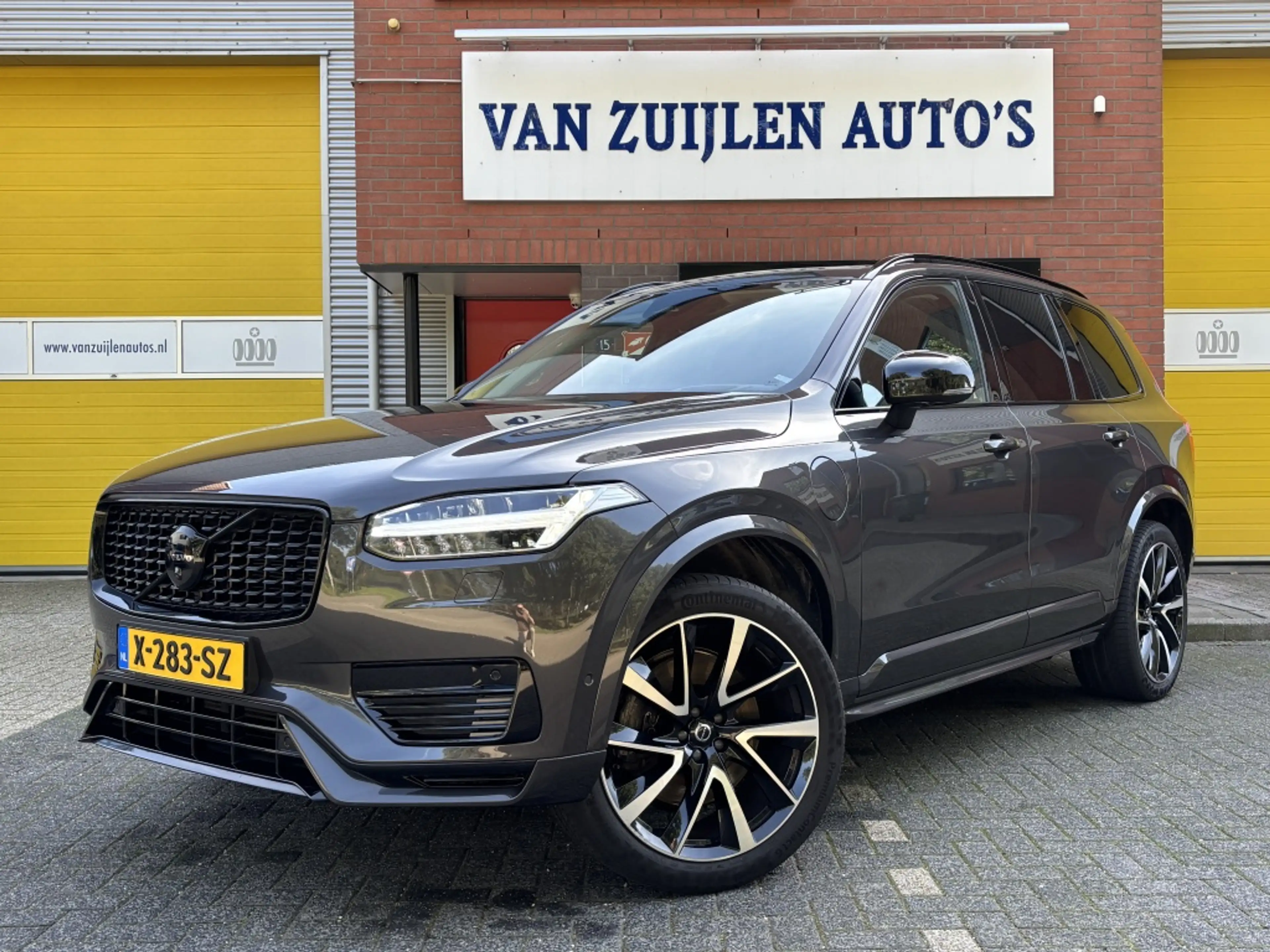 Volvo XC90 2.0 T8 AWD Ultimate Dark Pano Trekhaak Head-Up 21"