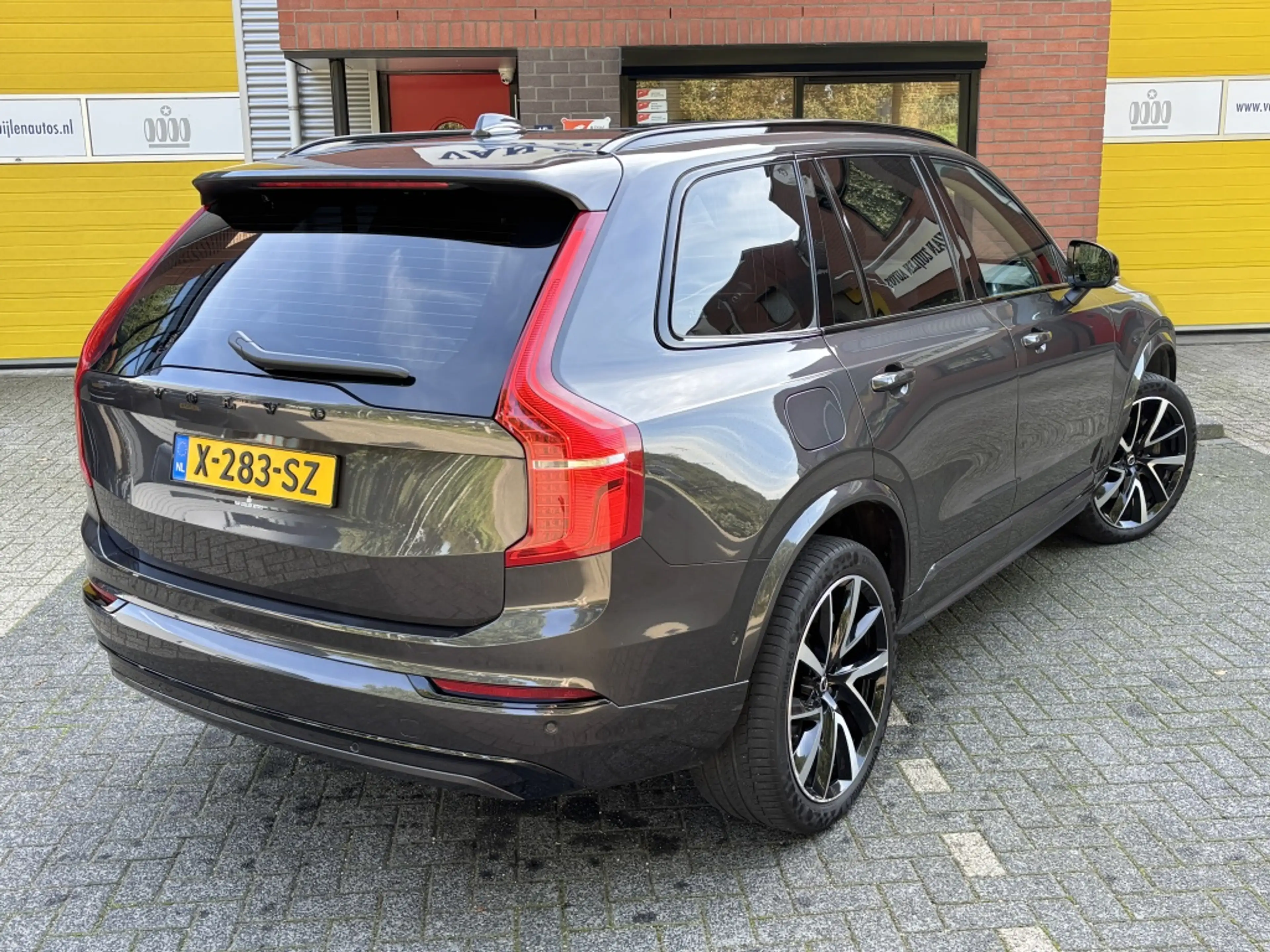 Volvo XC90 2.0 T8 AWD Ultimate Dark Pano Trekhaak Head-Up 21" — photo 7