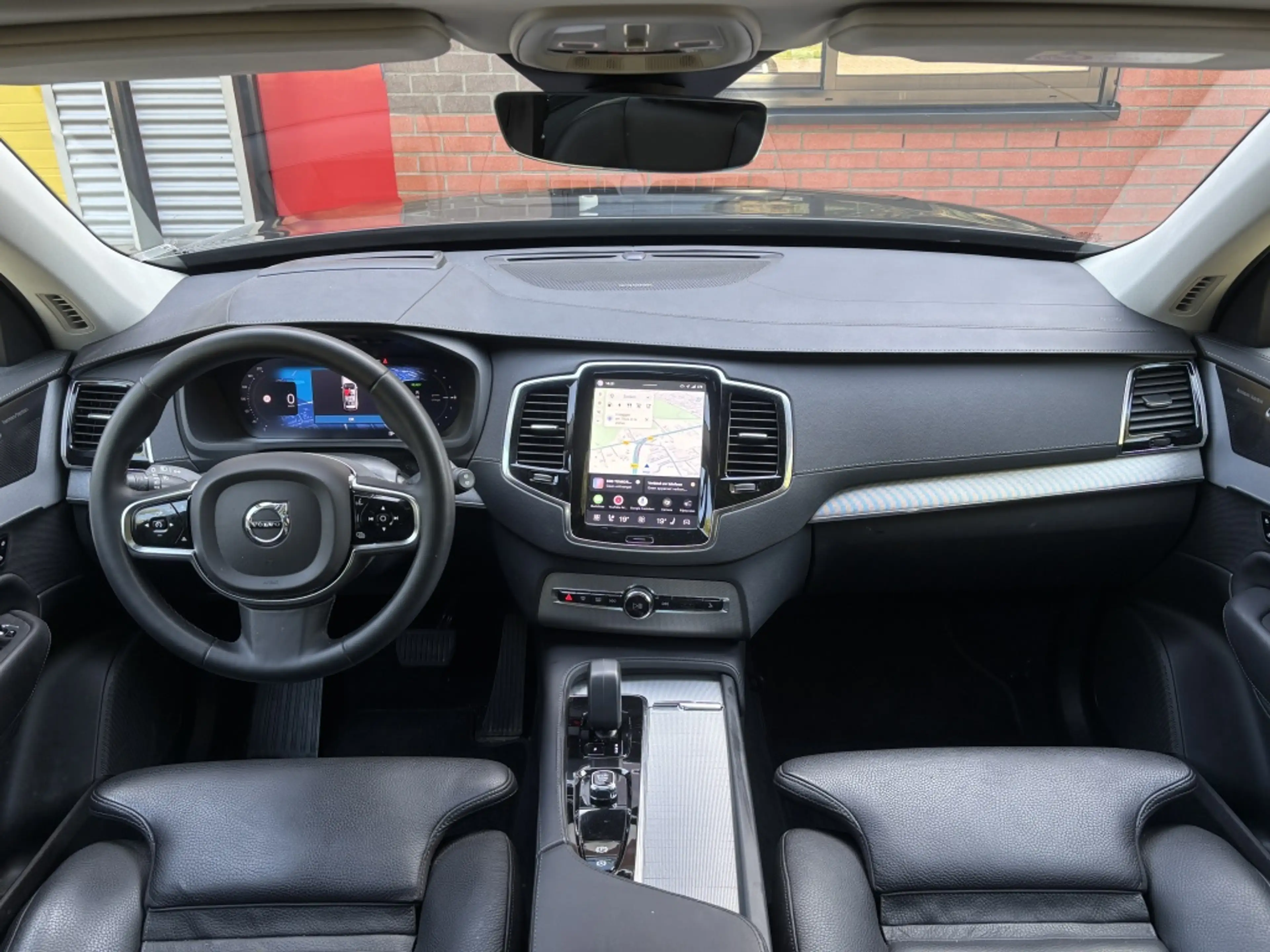 Volvo XC90 2.0 T8 AWD Ultimate Dark Pano Trekhaak Head-Up 21" — photo 14