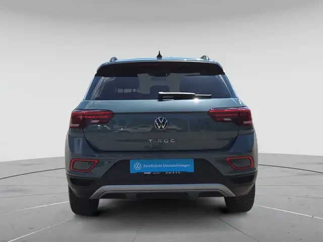 Volkswagen T-Roc view 7