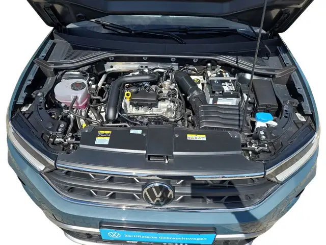 Volkswagen T-Roc view 12