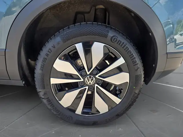 Volkswagen T-Roc view 15