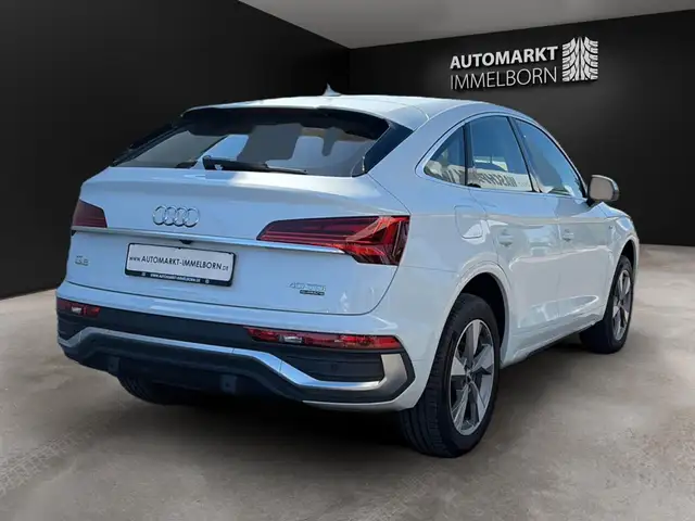Audi Q5 view 7