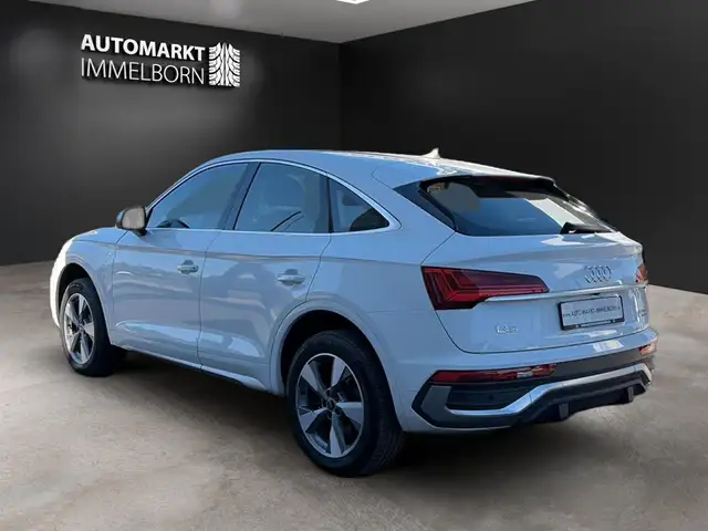 Audi Q5 view 6