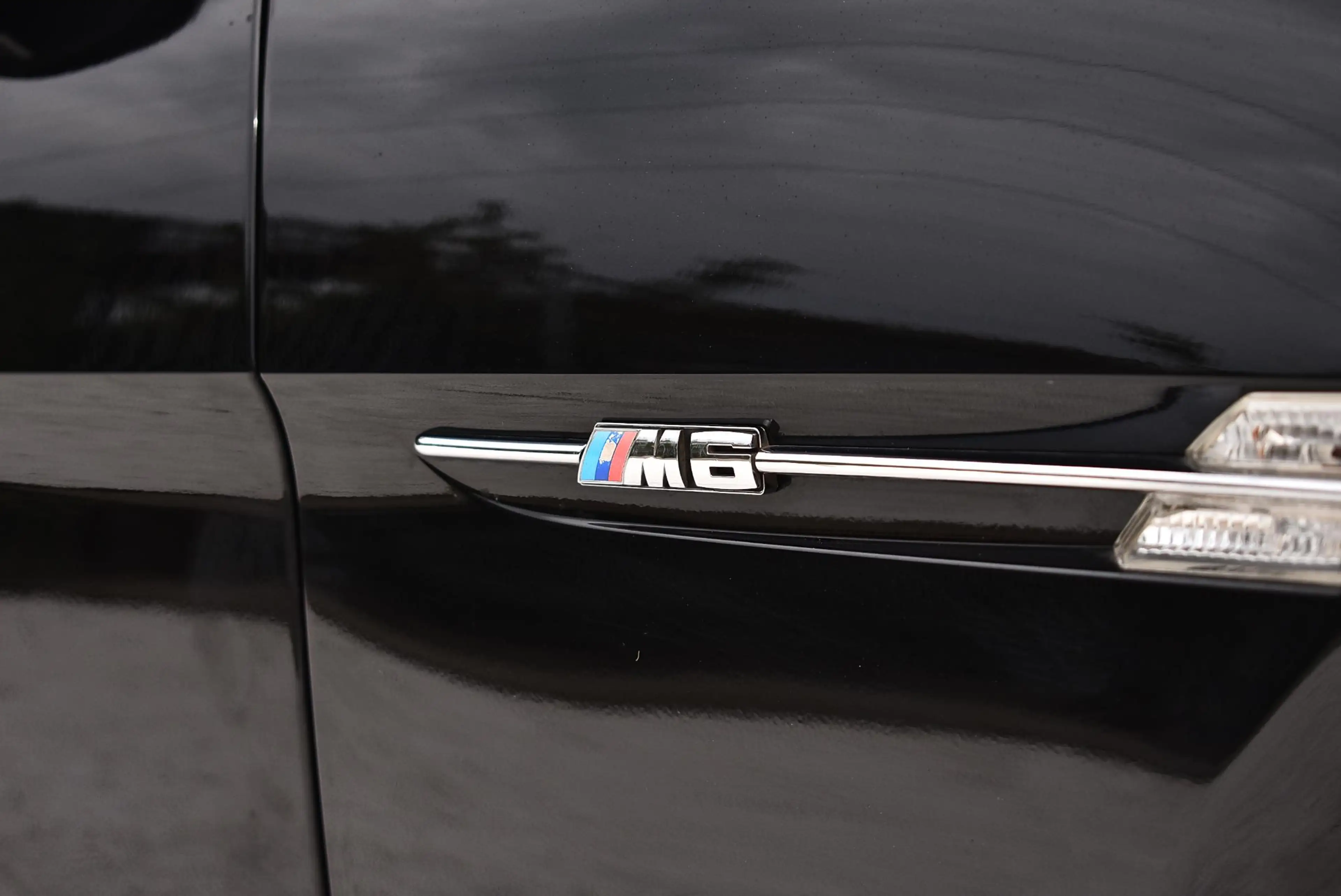 BMW M6 6-serie Cabrio 5.0L V10 500PK MANUAL SMG — photo 7