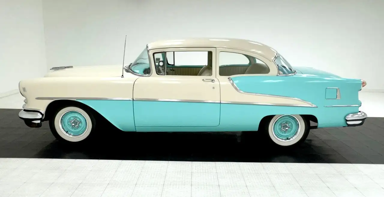 Oldsmobile 2 Door Sedan, foto 2