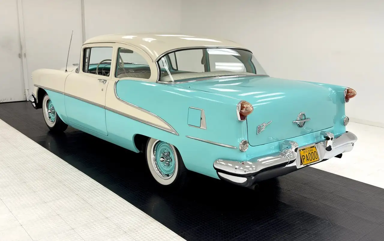 Oldsmobile 2 Door Sedan, foto 3
