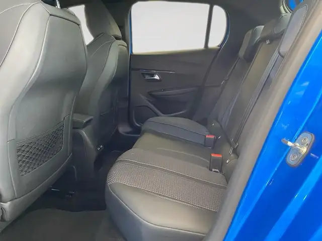Peugeot 208 view 8
