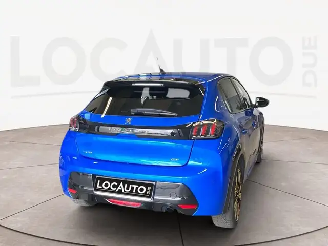 Peugeot 208 view 4