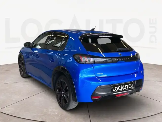 Peugeot 208 view 5