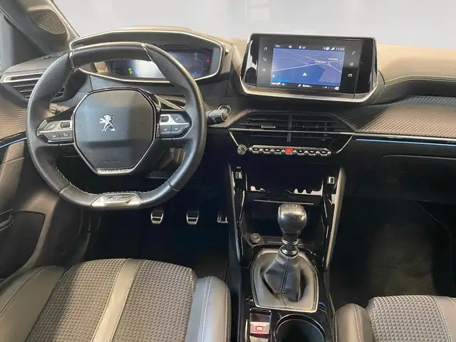 Peugeot 208 view 6