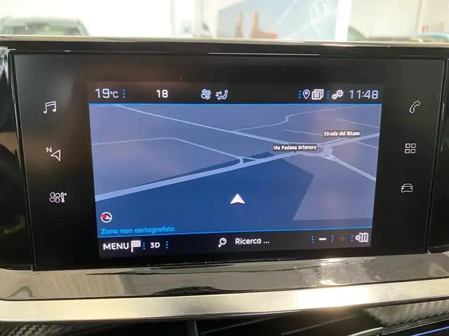 Peugeot 208 view 10