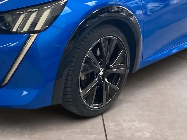 Peugeot 208 view 15