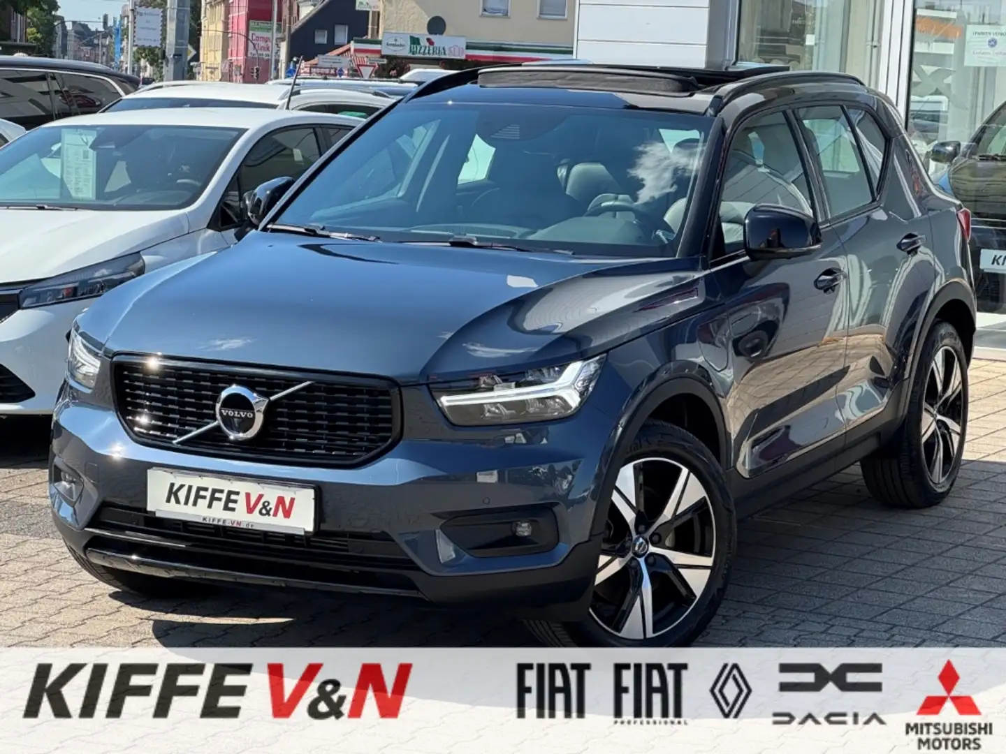 Volvo XC40 T5 R Design Recharge Standheizung PANO Leder Blau - 1