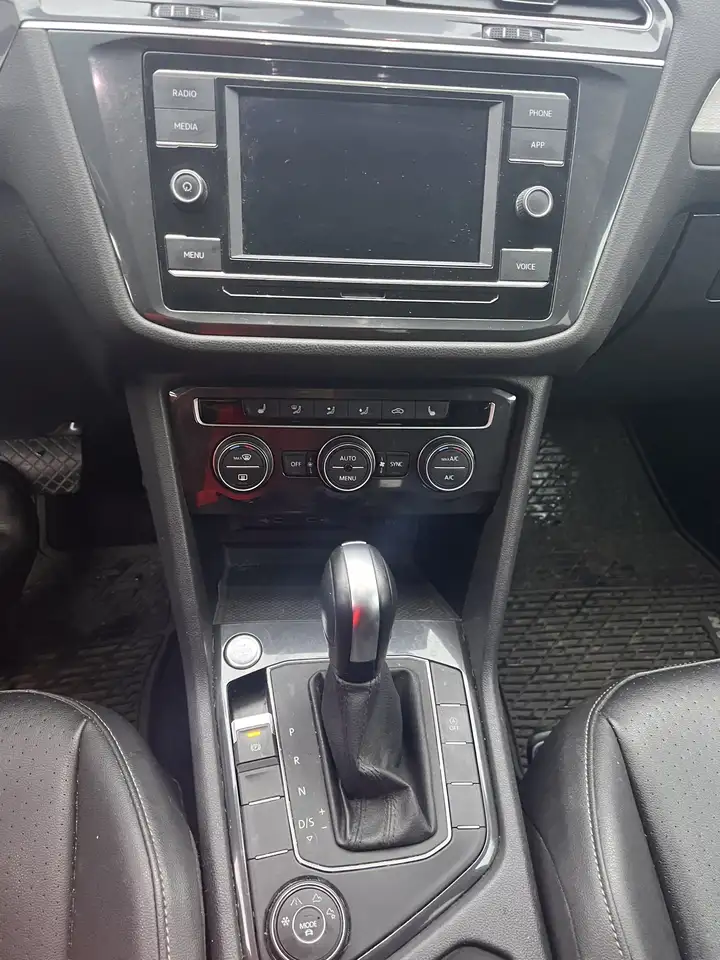 Volkswagen Tiguan снимка Volkswagen Tiguan