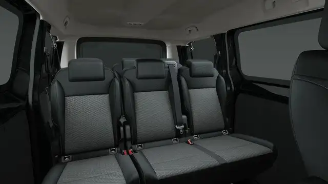 Opel Zafira Edition 2.2 Diesel 8-Gang Automatikgetriebe 132... Ansicht 6