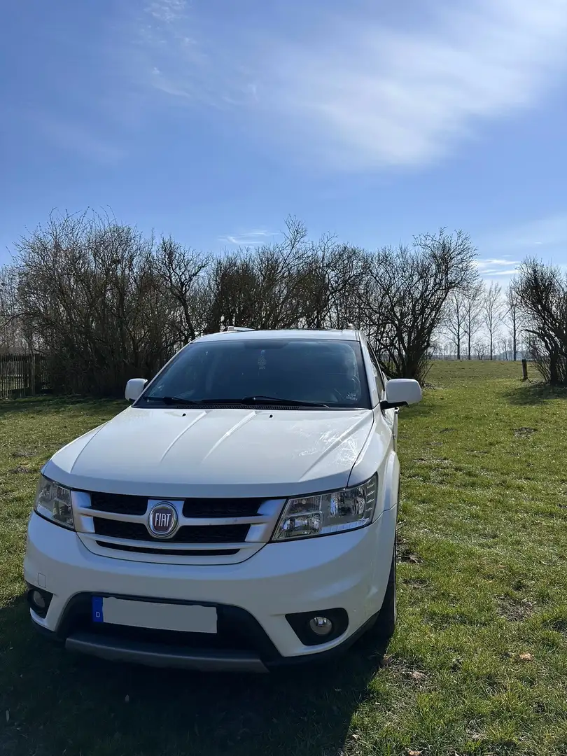 Fiat Freemont 2.0 Multijet 16V DPF Automatik Allrad My Weiß - 1