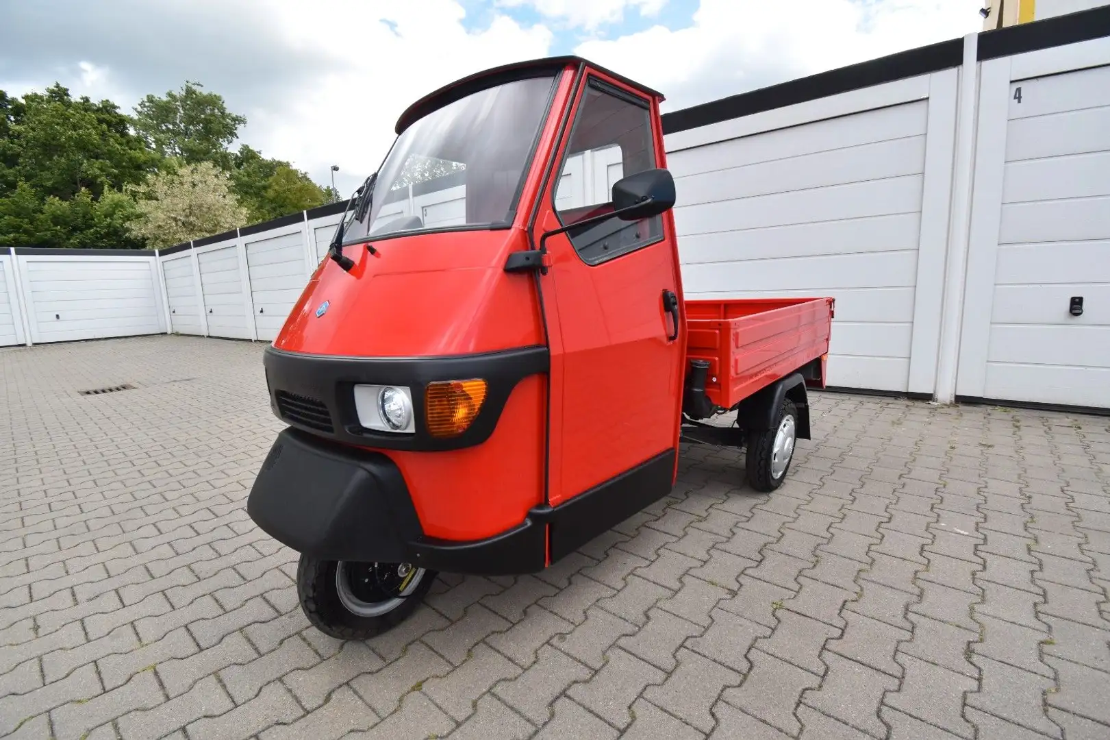 Piaggio Ape 50 Pritsche LED neuwertig !!! Красный - 1