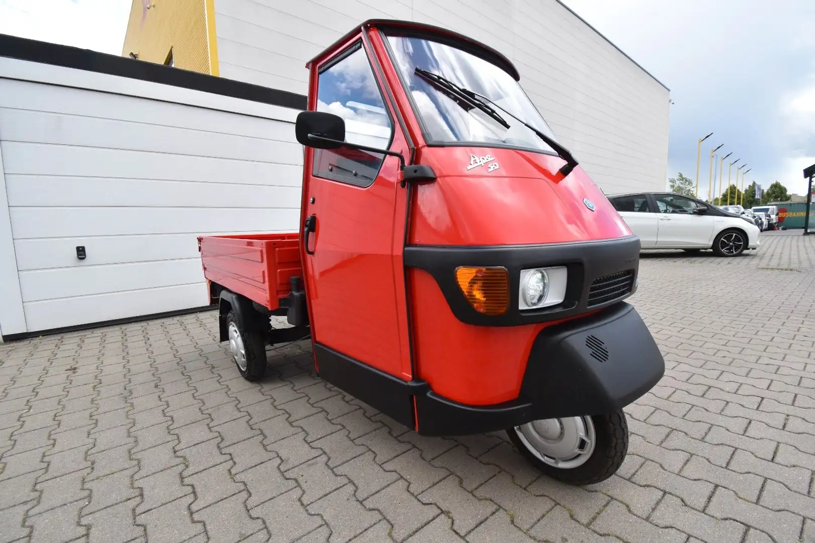 Piaggio Ape 50 Pritsche LED neuwertig !!! Красный - 2