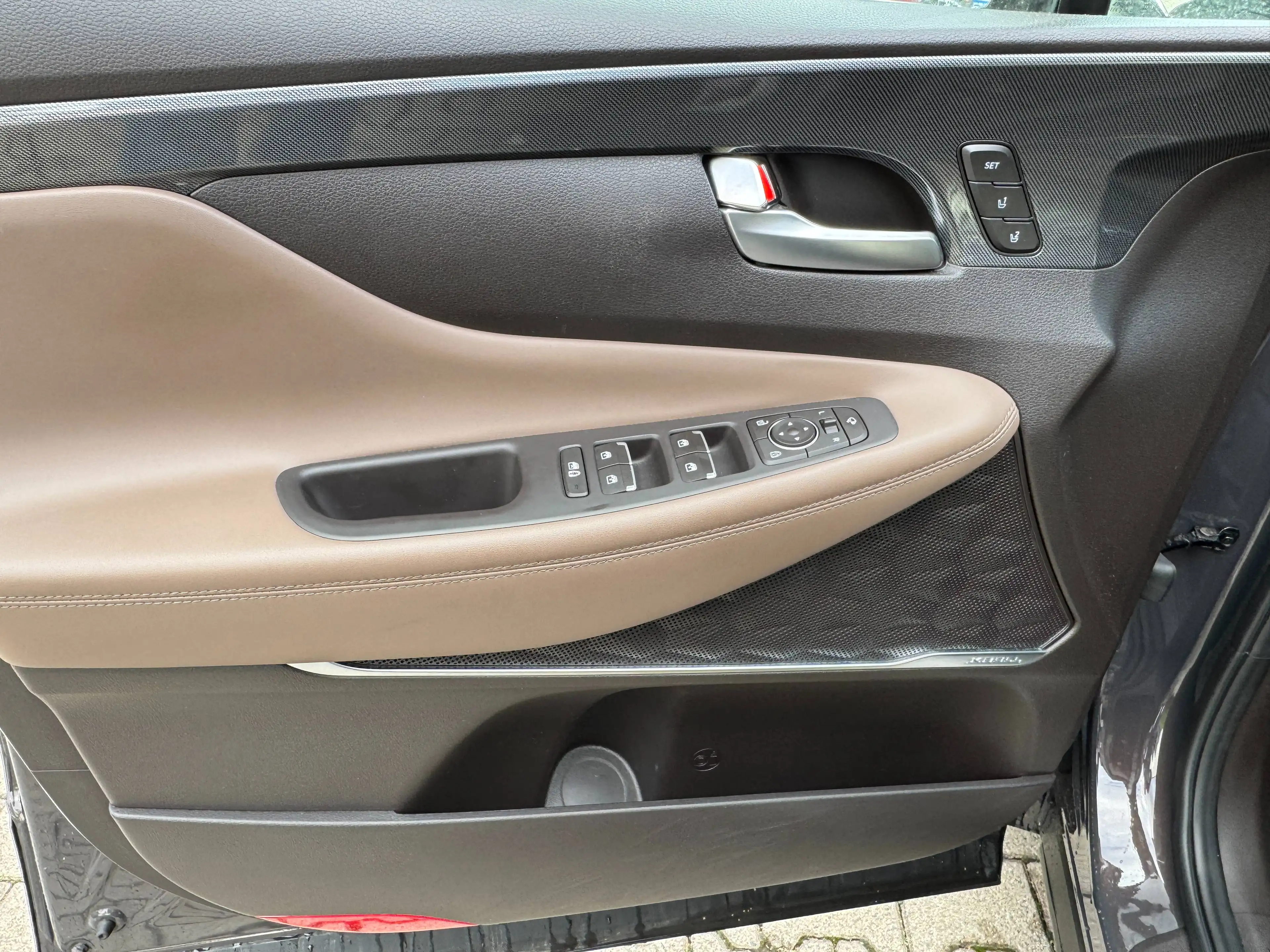 Hyundai SANTA FE 2.2 CRDi Prime 4WD Pano — photo 9