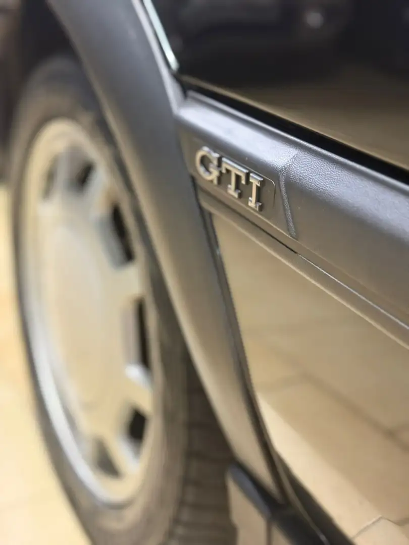 Volkswagen Golf GTI GTI 116CV ASI ORO E CRS Nero - 2