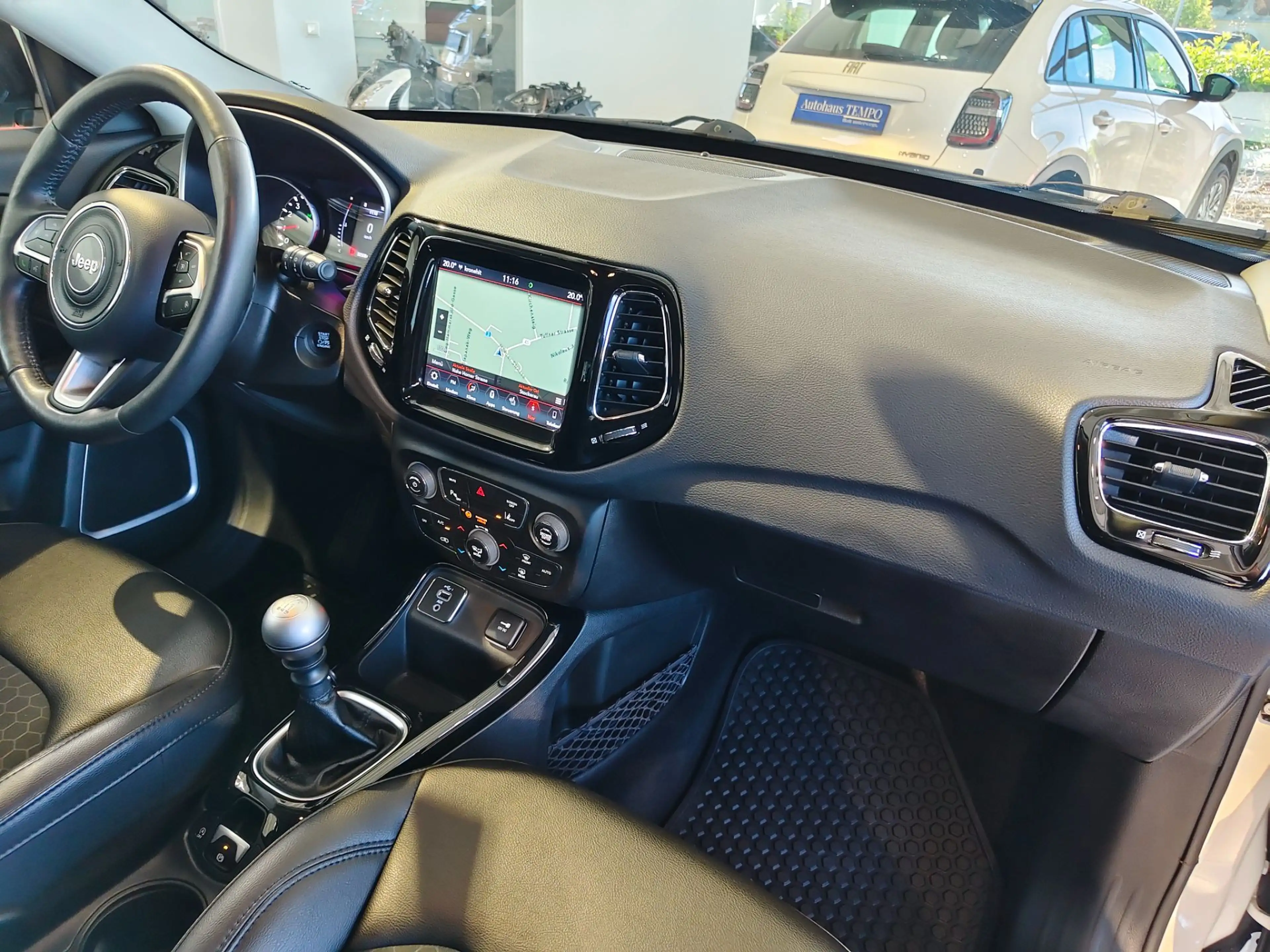 Jeep Compass 1,4 MultiAir2 FWD Night Eagle --WENIG KILOMETER-- — photo 14