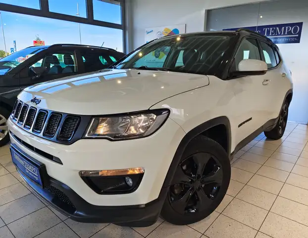 Jeep Compass 1,4 MultiAir2 FWD Night Eagle --WENIG KILOMETER--