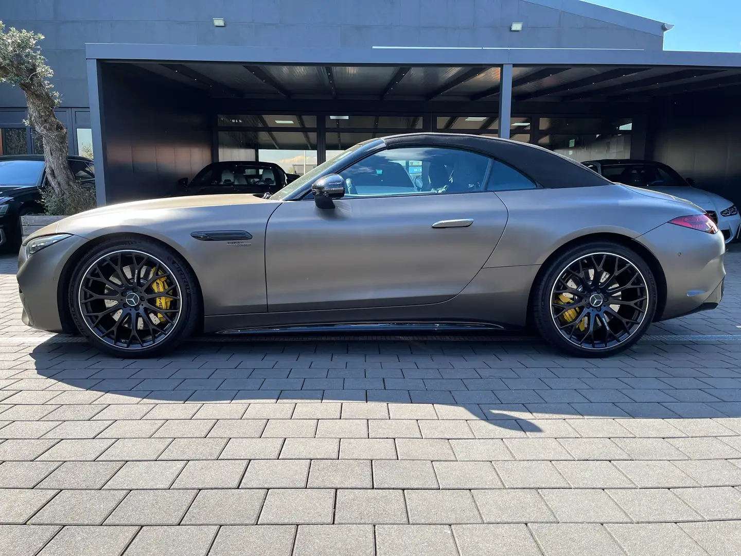 Mercedes-Benz SL 43 AMG SL AMG 43 Night-Pak./Burmester/HeadUp/Kamera/Navi Gris - 2