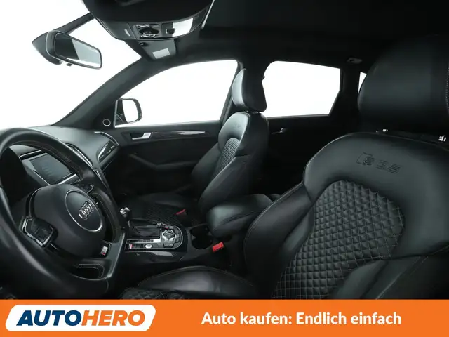 Audi SQ5 view 10