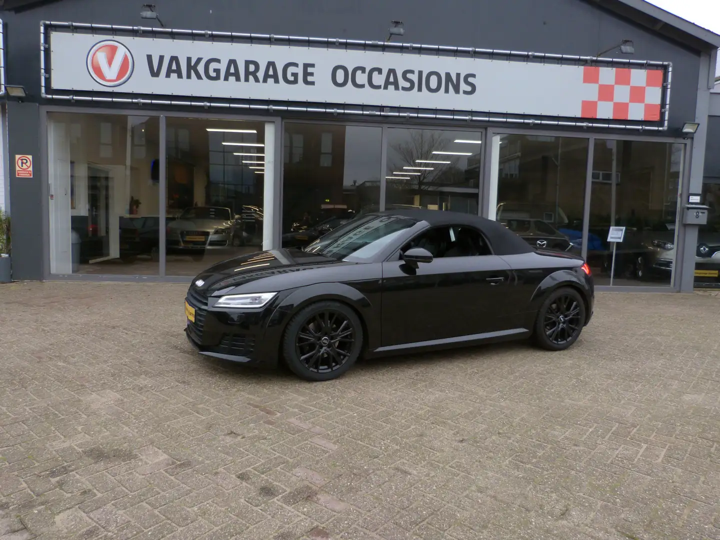 Audi TT Roadster Automaat,virtual cockpit,Navi, 1.8 TFSI Zwart - 2