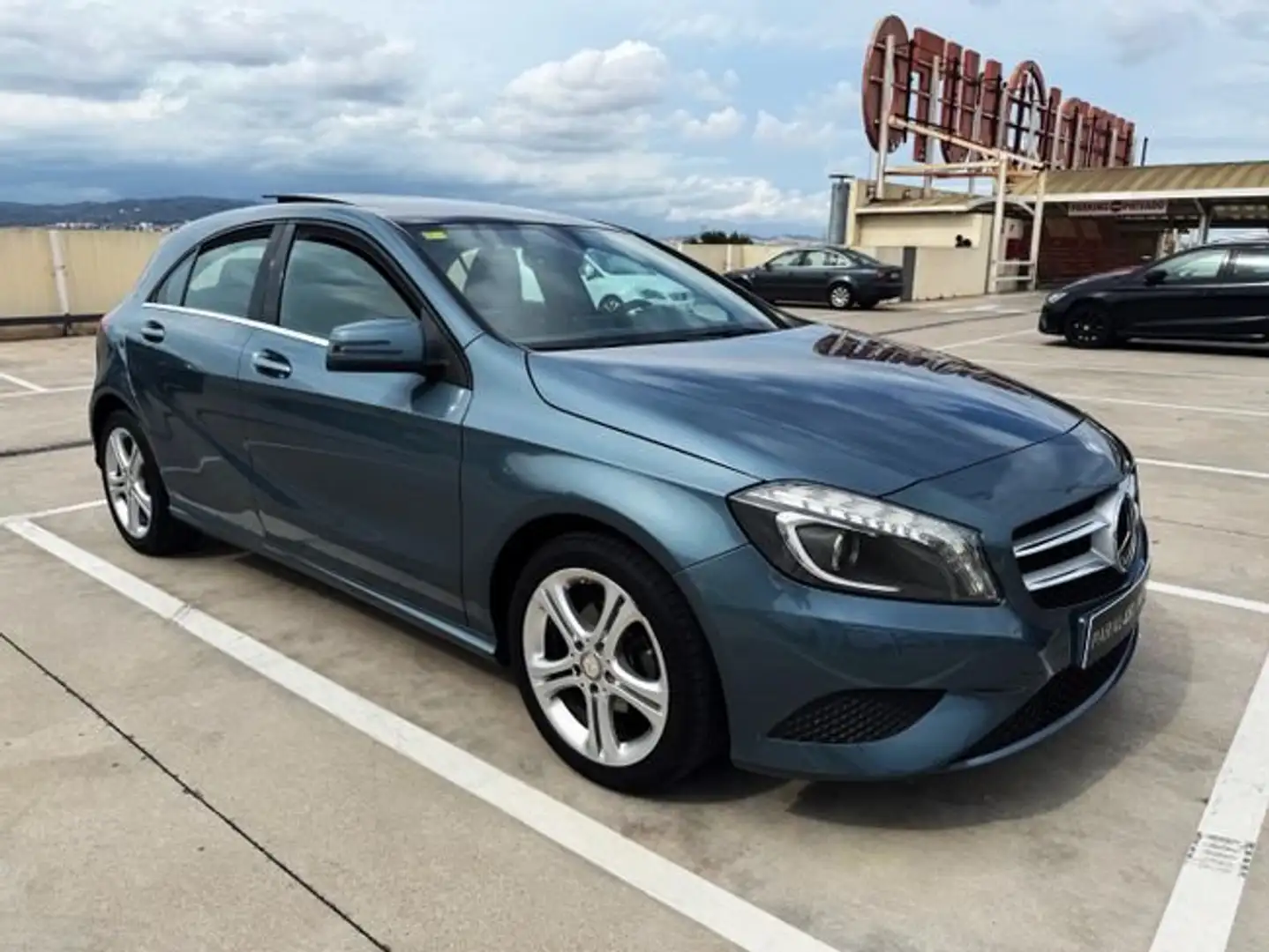 Mercedes-Benz A 180 180CDI BE Urban 7G-DCT Blau - 1
