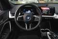 BMW iX1 eDrive20 M Sport / Sportstoelen / M Adaptief onder Blanc - thumbnail 3