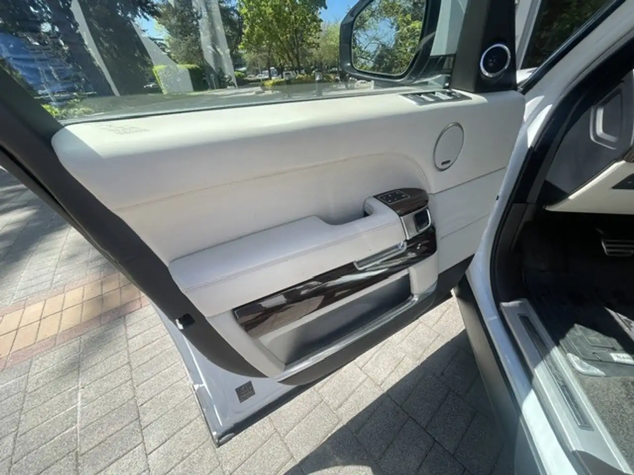 Land Rover Range Rover снимка Land Rover Range Rover