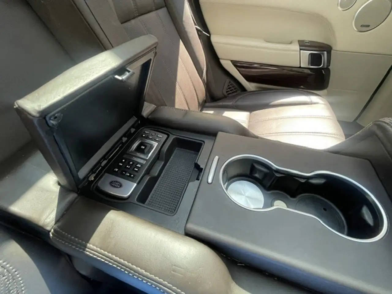 Land Rover Range Rover снимка Land Rover Range Rover