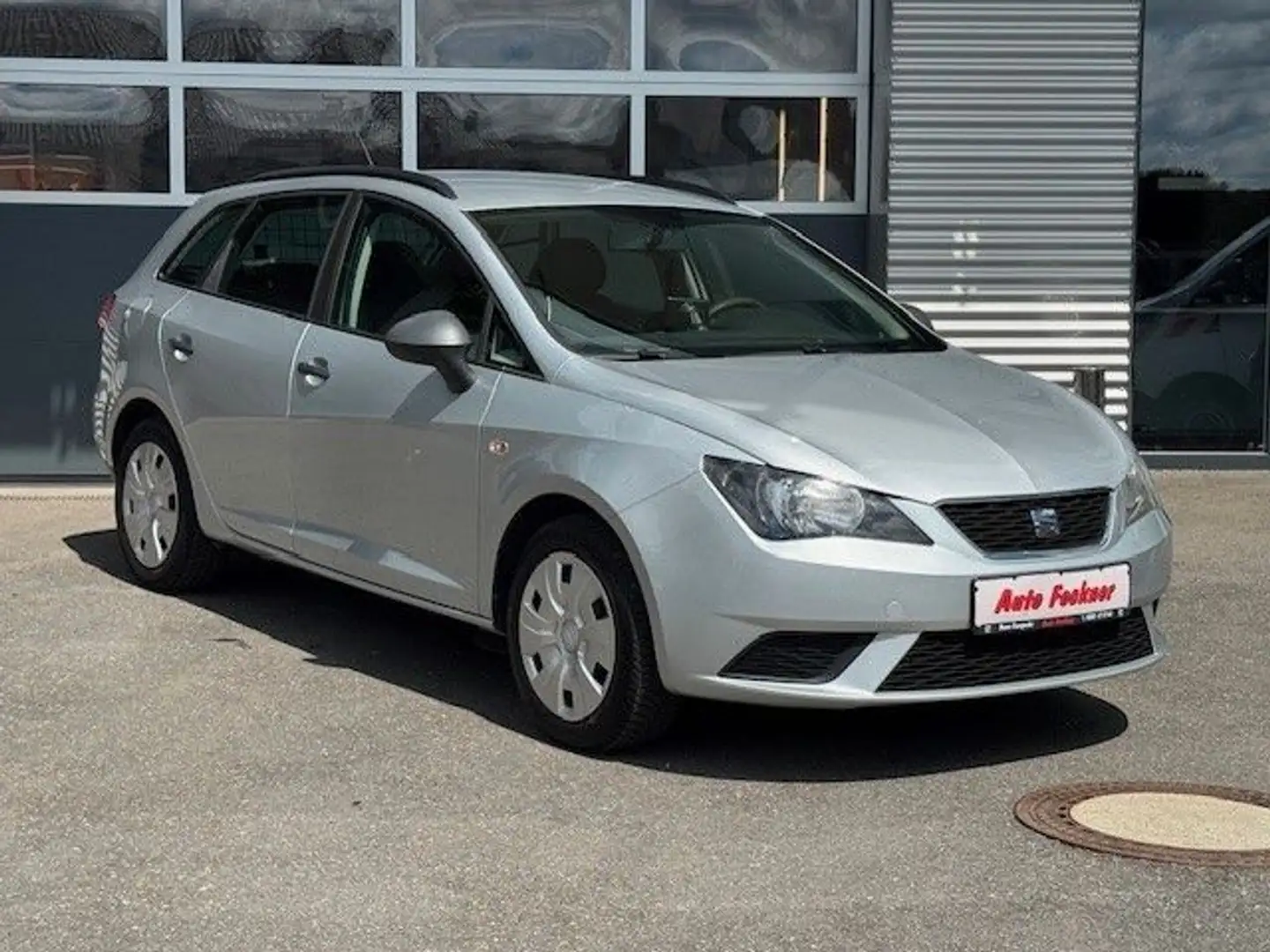 SEAT Ibiza 1.2 TSI ST Reference Kombi Klima Plateado - 2
