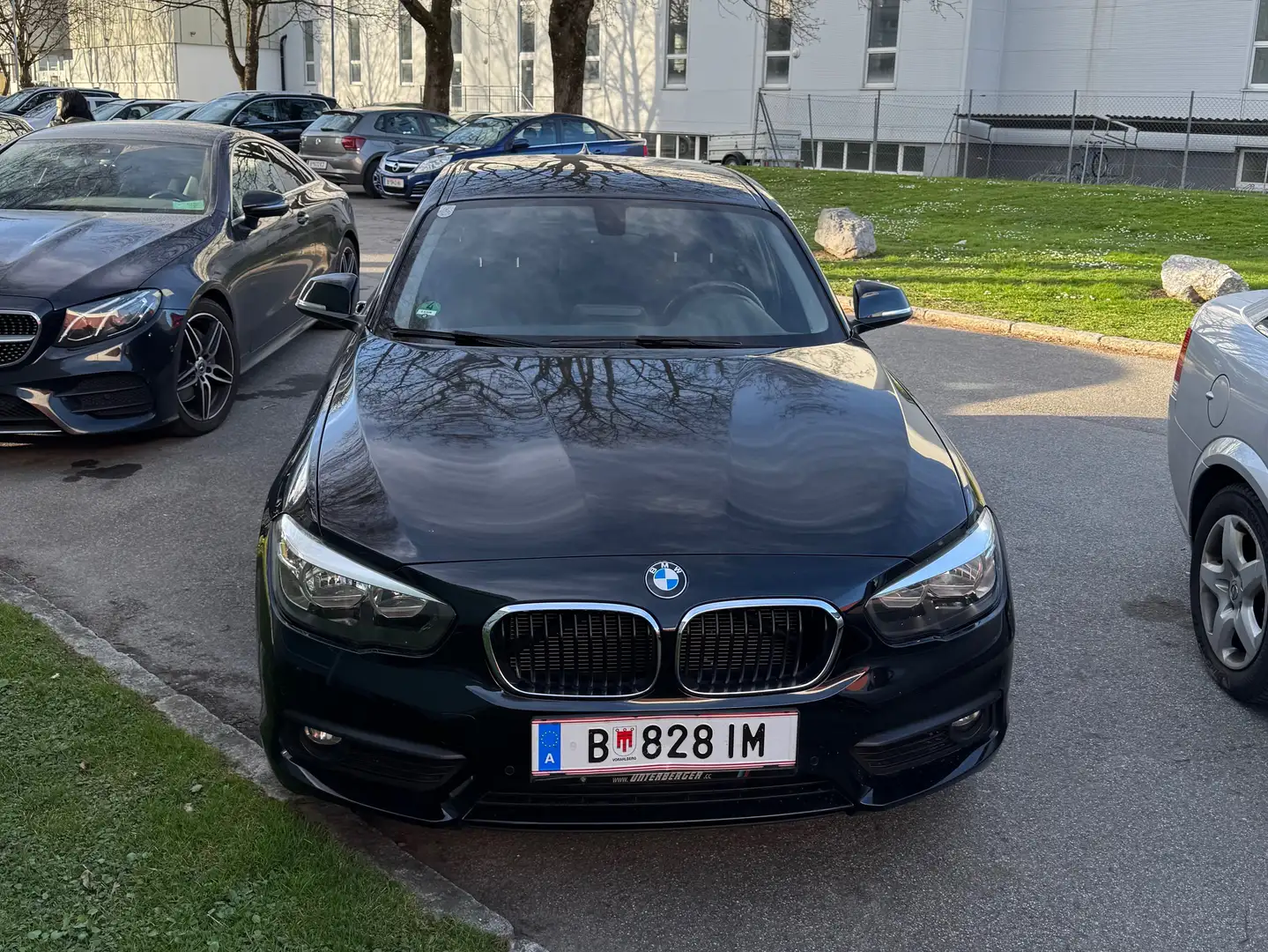 BMW 116 116d Schwarz - 1