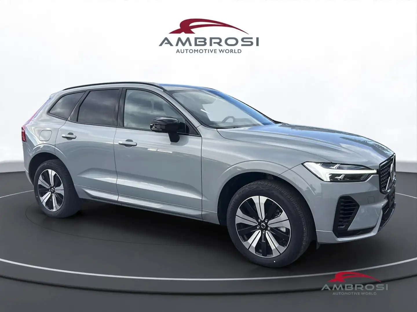 Volvo XC60 Recharge T6 AWD ibrido plug-in Elettrica/Benzina Plus Dark Grigio - 2