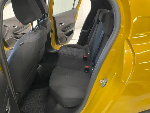 Peugeot 208 view 7