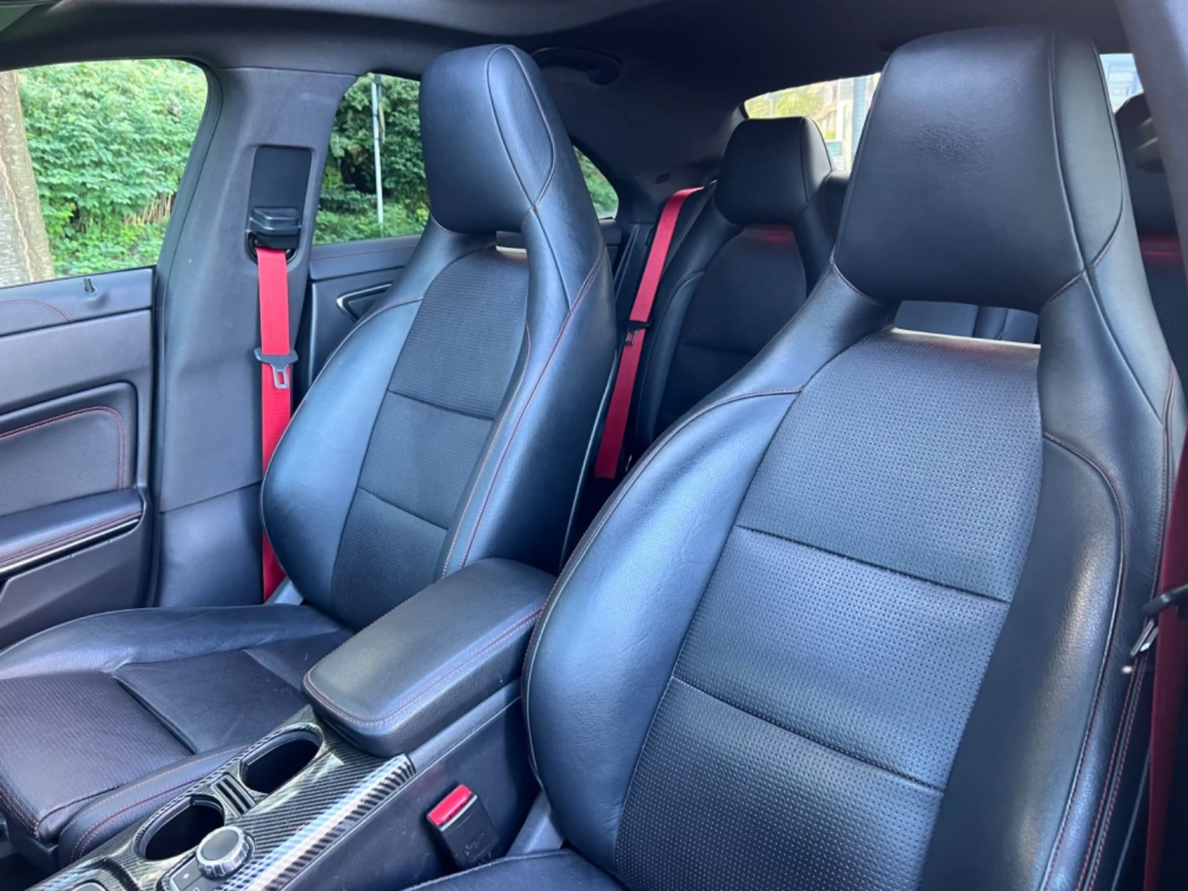 Mercedes-Benz CLA 45 AMG CLA -Klasse CLA 45 AMG 4Matic — photo 9
