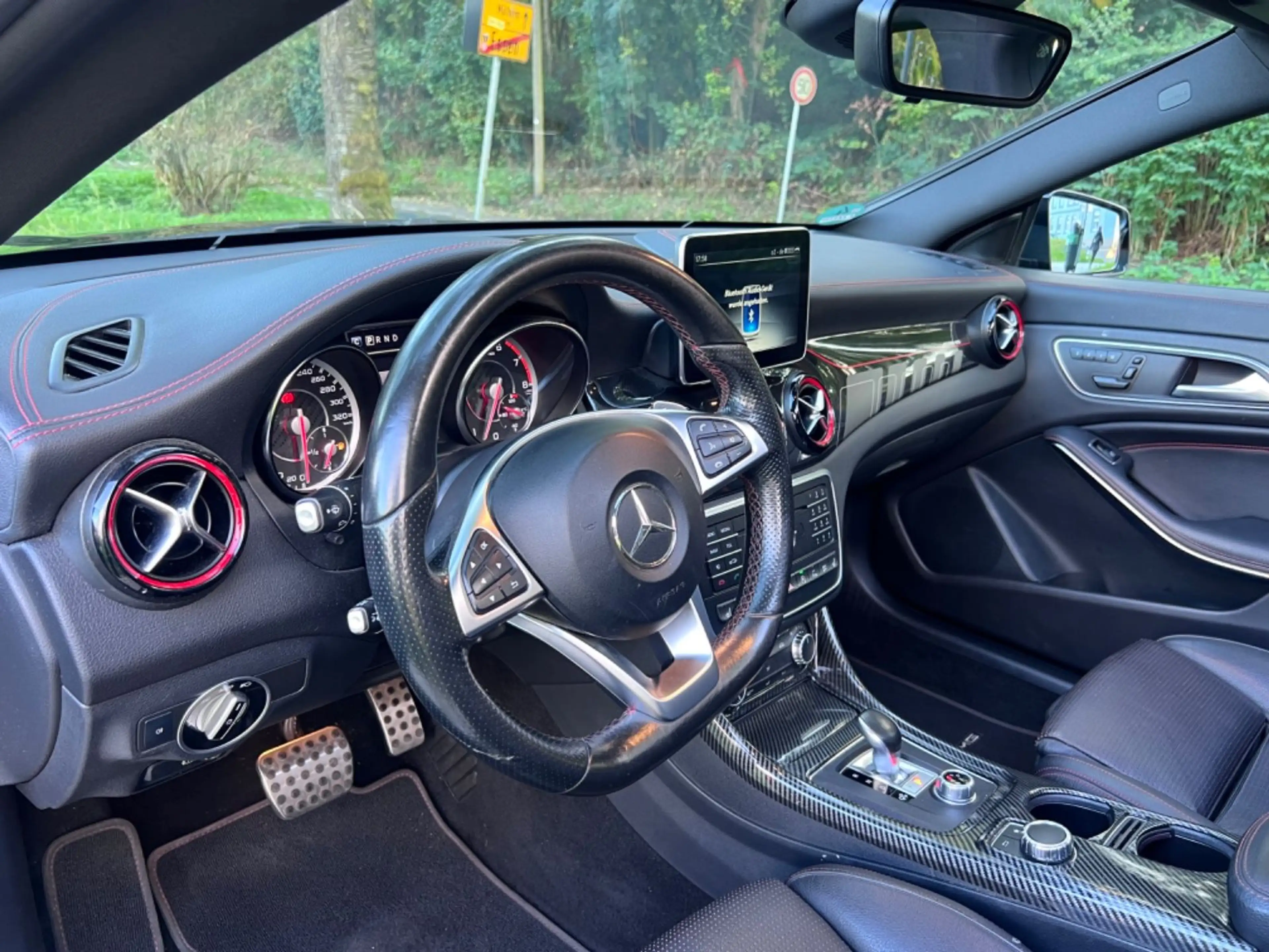 Mercedes-Benz CLA 45 AMG CLA -Klasse CLA 45 AMG 4Matic — photo 8