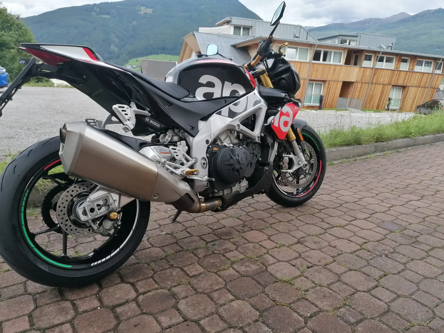 Aprilia Tuono 1100rr Rouge - 2