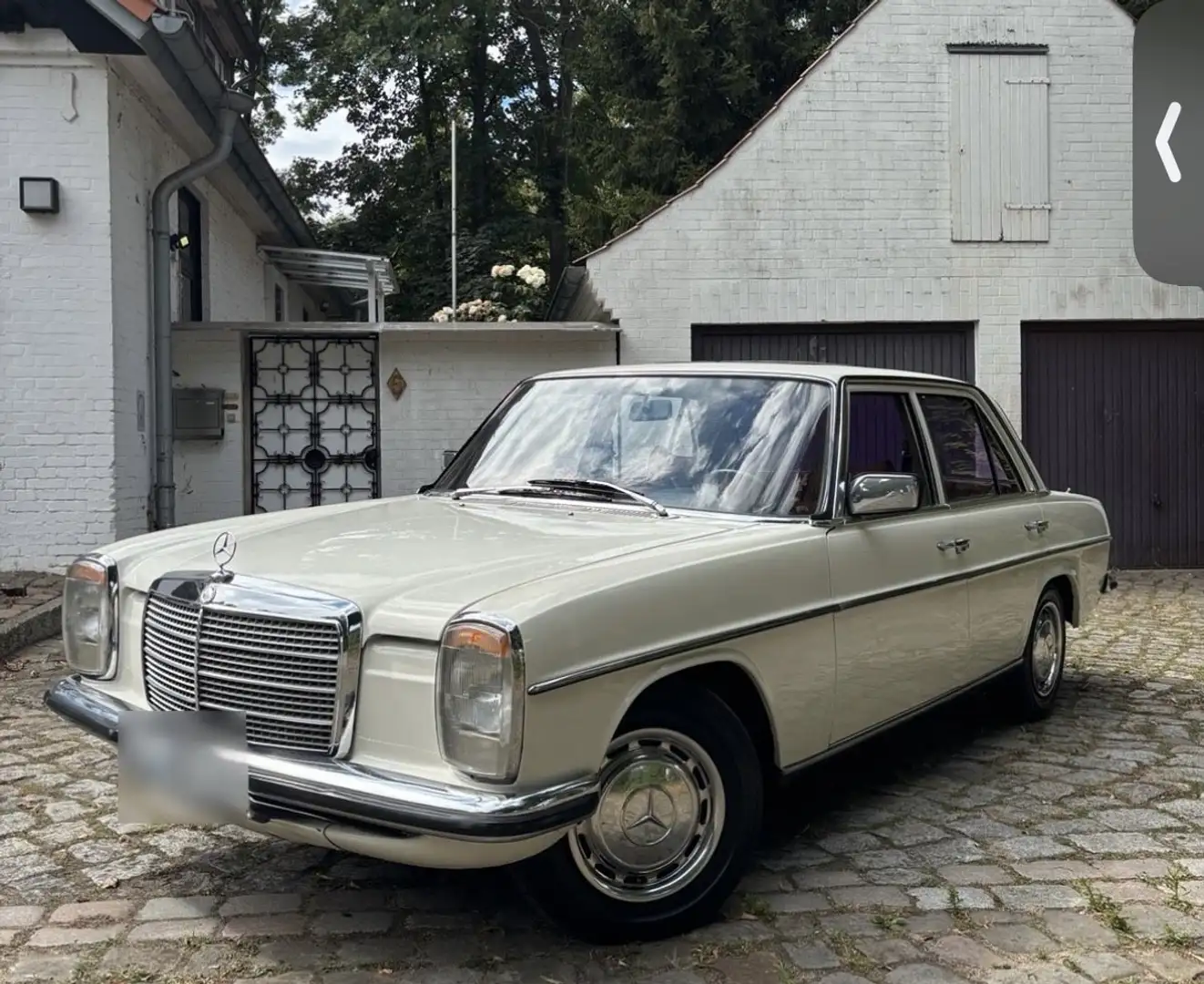 Mercedes-Benz W 114/115 Strich-Acht W115 220 D Automatic - 1