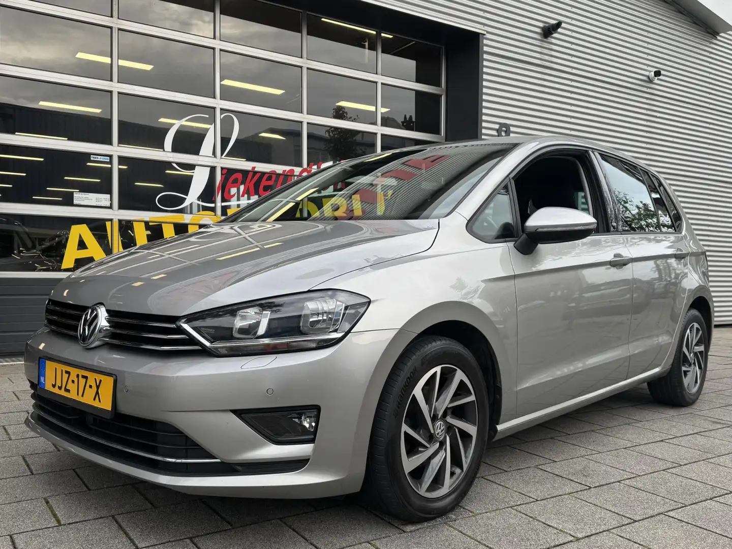 Volkswagen Golf Sportsvan 1.2 TSI Sound BlueMotion Navigatie / Apple CarPlay Gris - 1