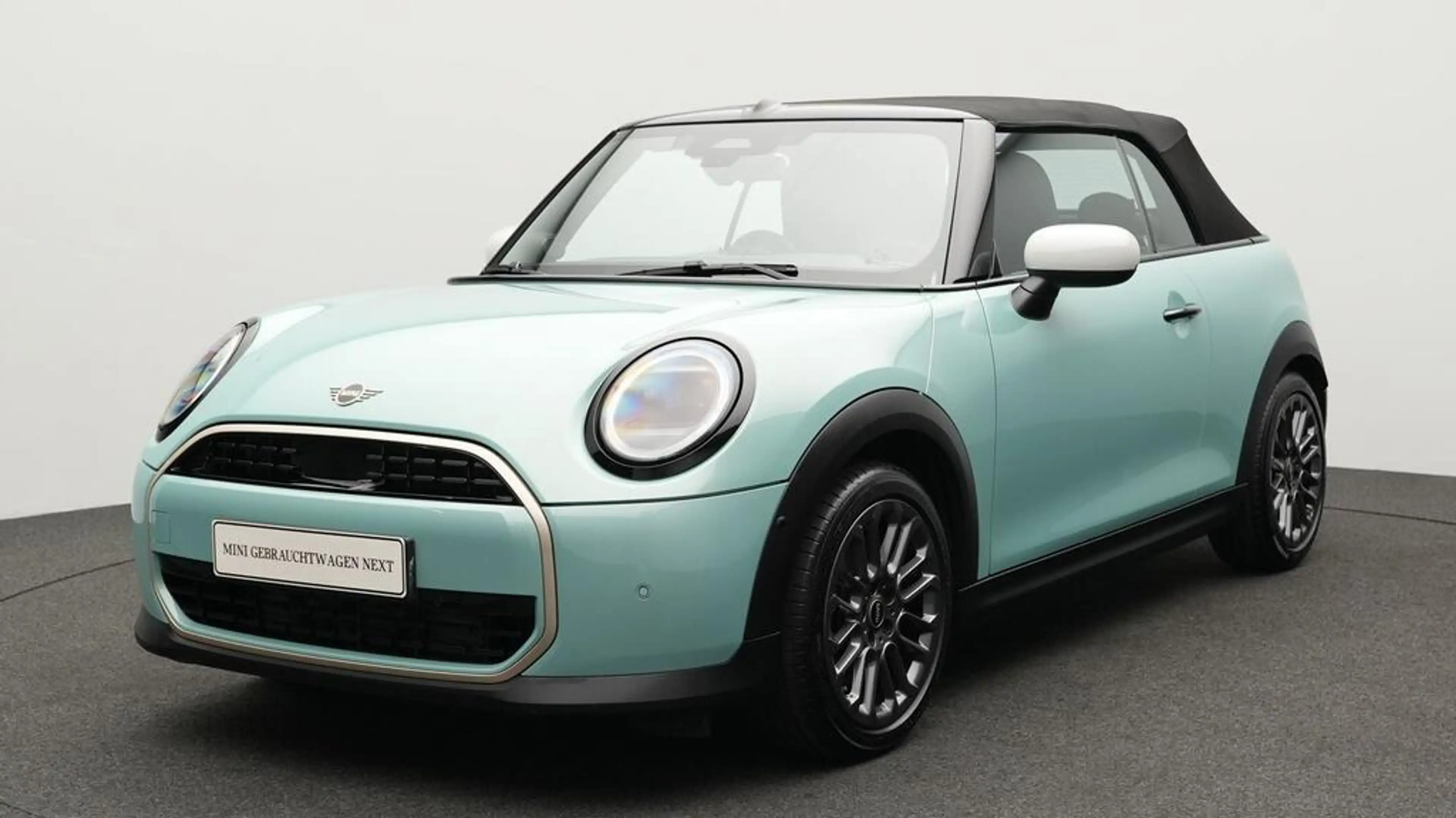 MINI Cooper C Cabrio Favoured Trim