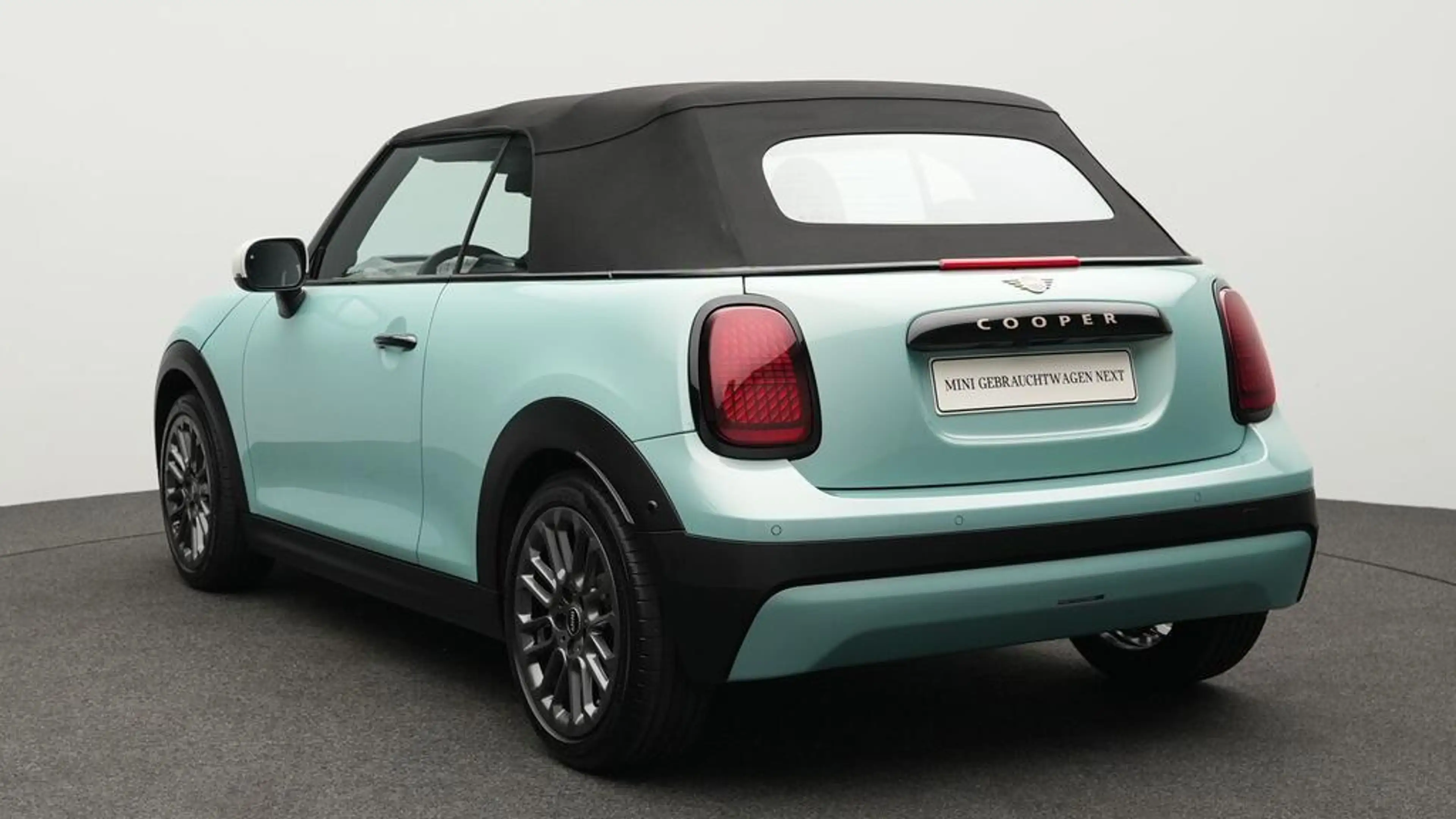 MINI Cooper C Cabrio Favoured Trim — photo 4